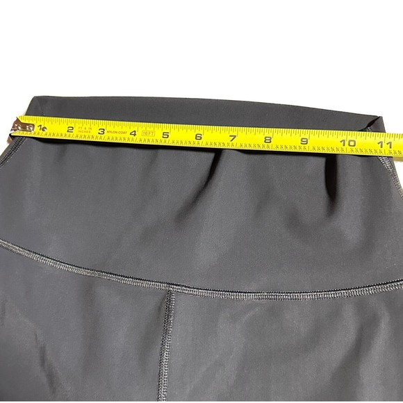 ALO Yoga High Waisted Ripped Warrior Black Leggings Women’s Size M Medium - Picture 11 of 13